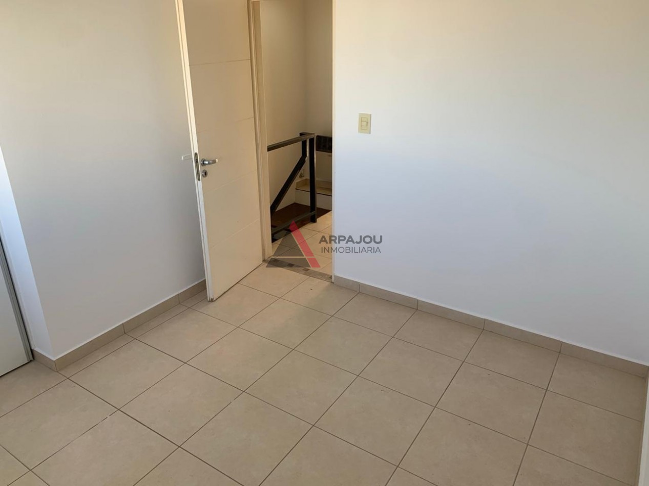 DUPLEX 2 DORM - BARRIO ASPA - FERNANDEZ ORO