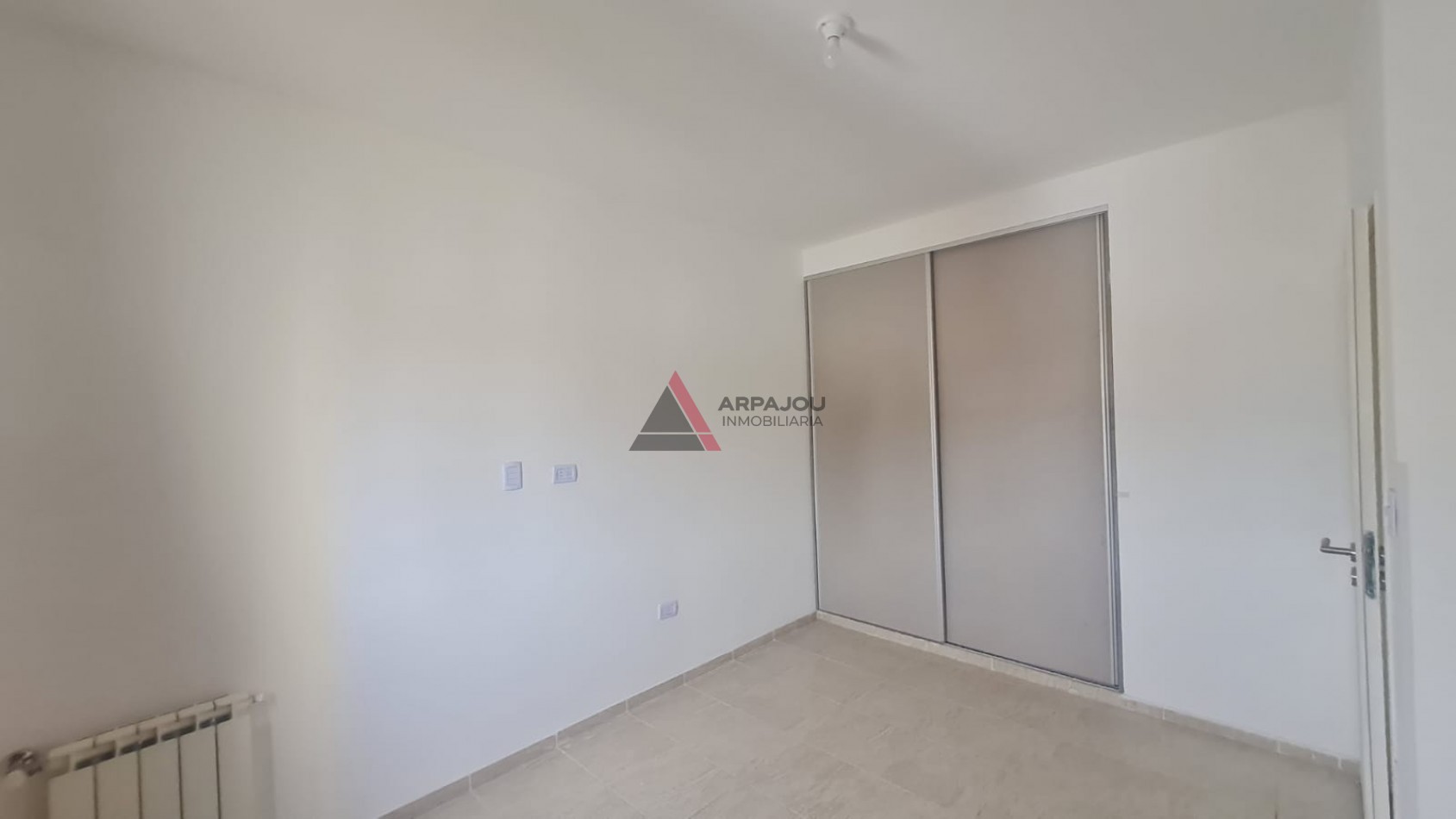 DUPLEX 2 DORM - BARRIO PERTICONE - CENTENARIO