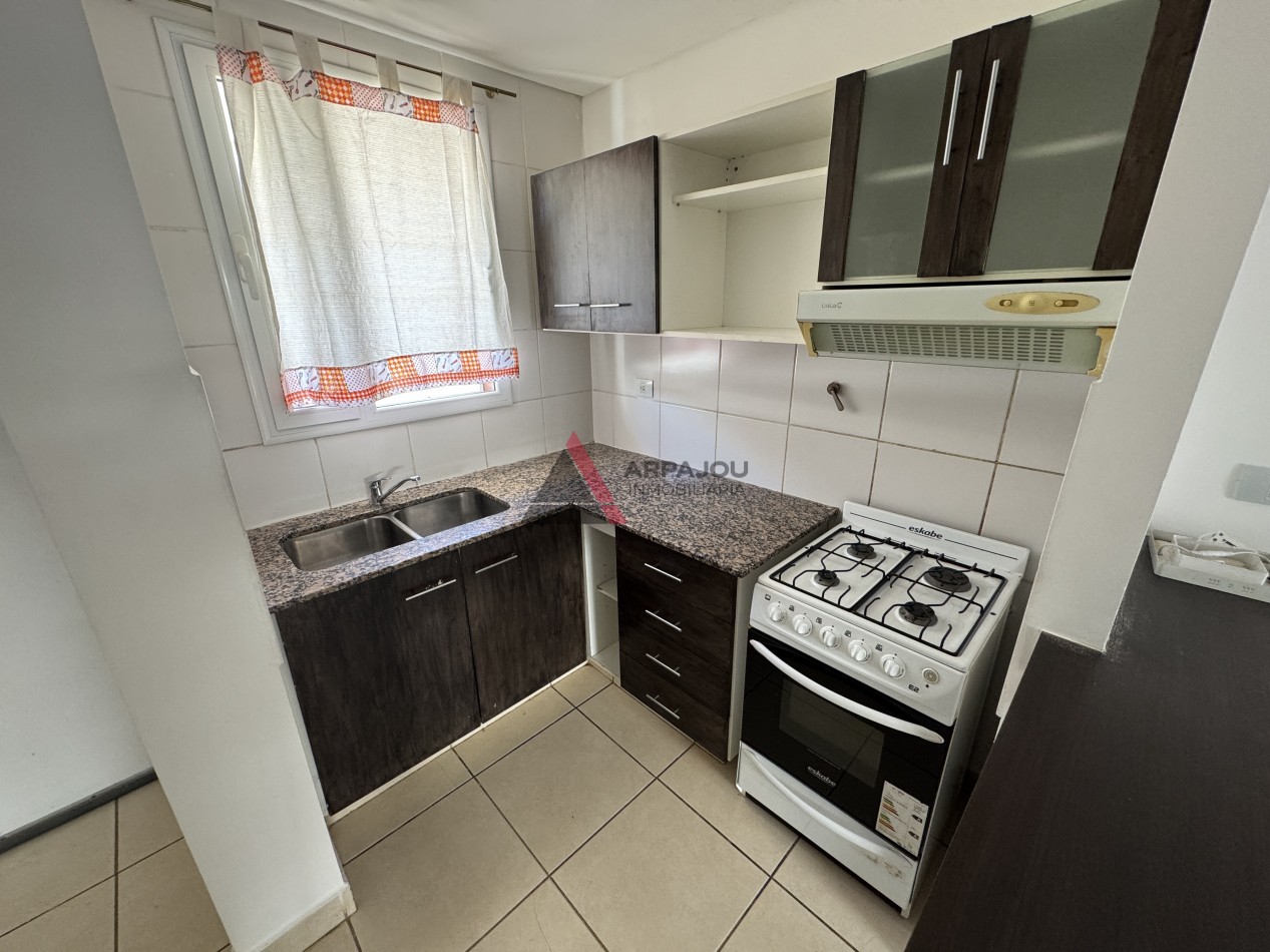 DUPLEX 2 DORM - BARRIO ASPA - CENTENARIO