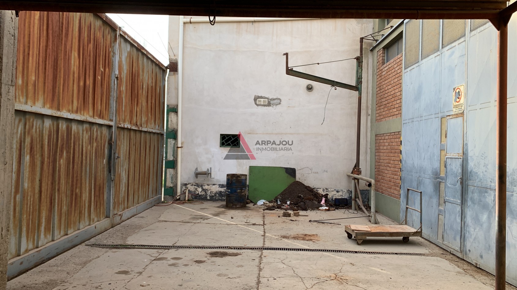 GALPON INDUSTRIAL - DRURY 200 - NEUQUEN CAPITAL