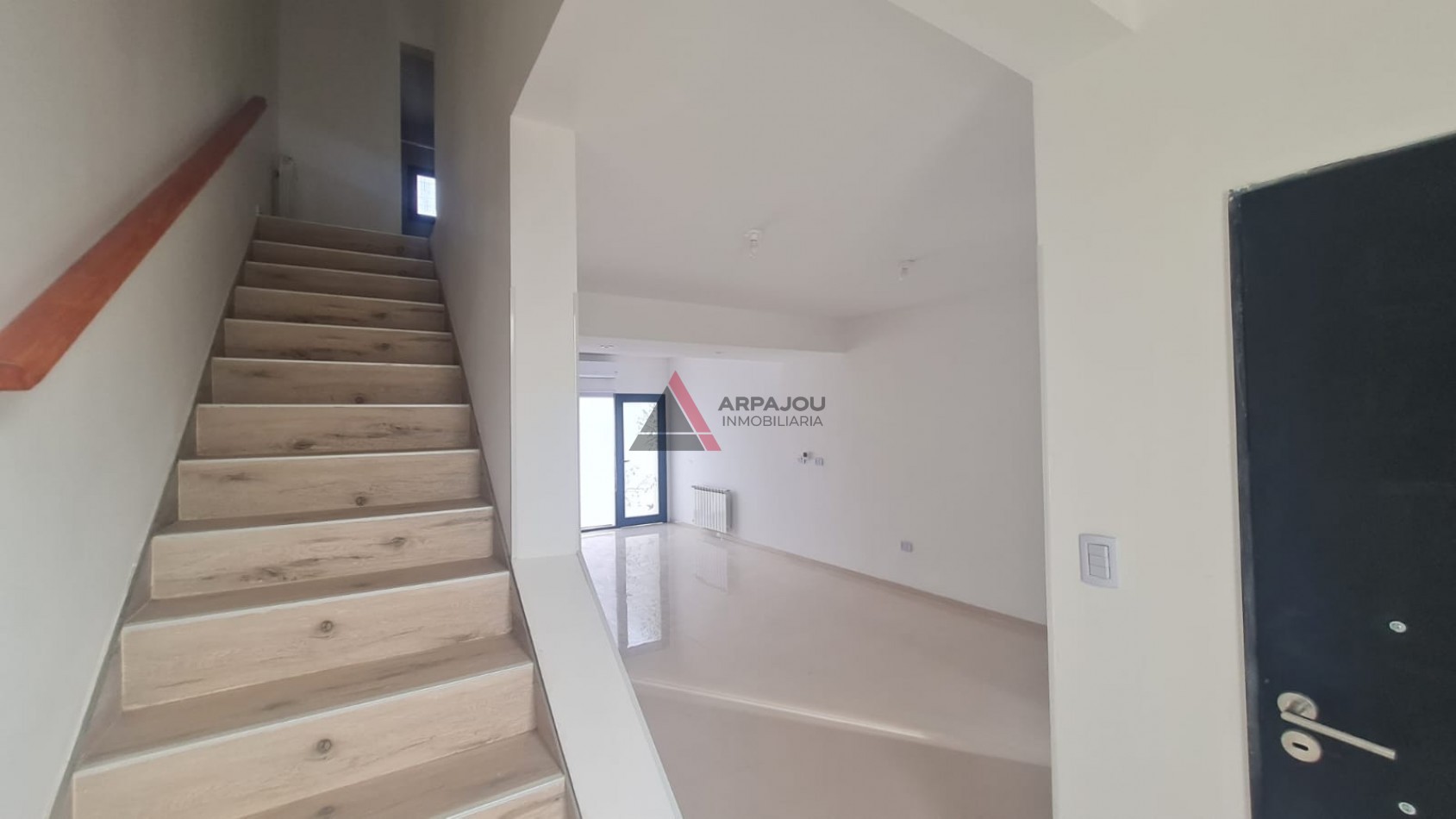 DUPLEX 2 DORM - BARRIO PERTICONE - CENTENARIO