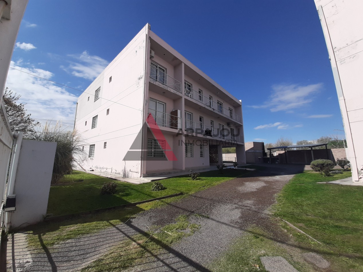DEPTO 2 DORM - CORRIENTES Y SAN ANTONIO - NEUQUEN