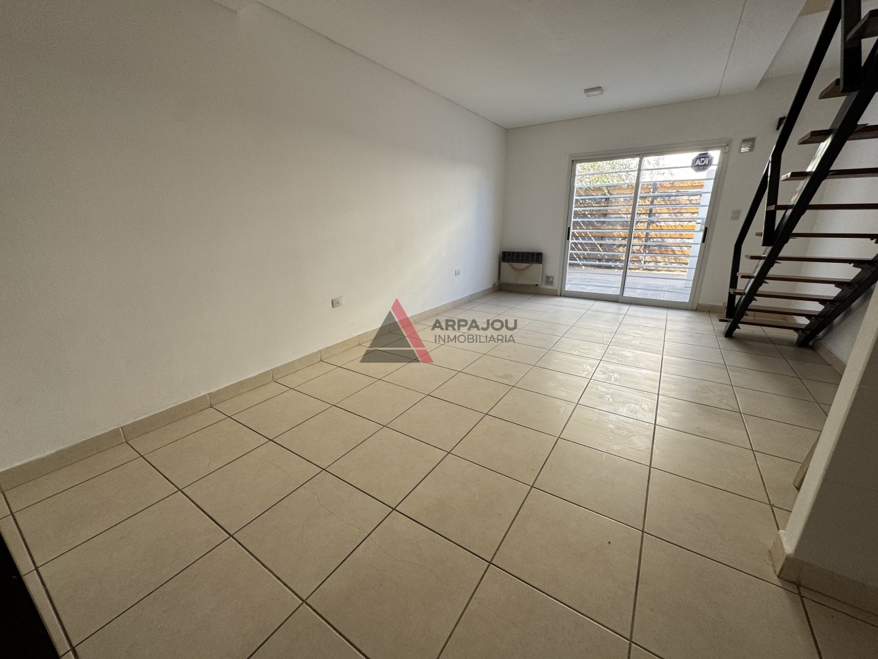 DUPLEX 2 DORM - BARRIO ASPA - CENTENARIO