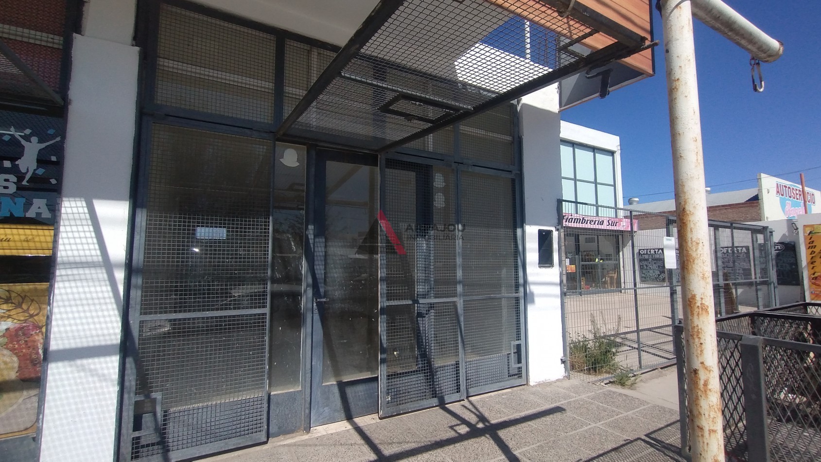 LOCAL COMERCIAL - AV. DEL TRABAJO 2720 - PLOTTIER