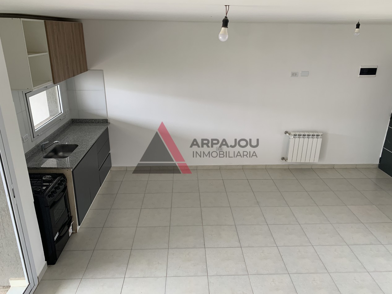 DUPLEX 2 DORM - BARRIO CINCO SOLES - PLOTTIER