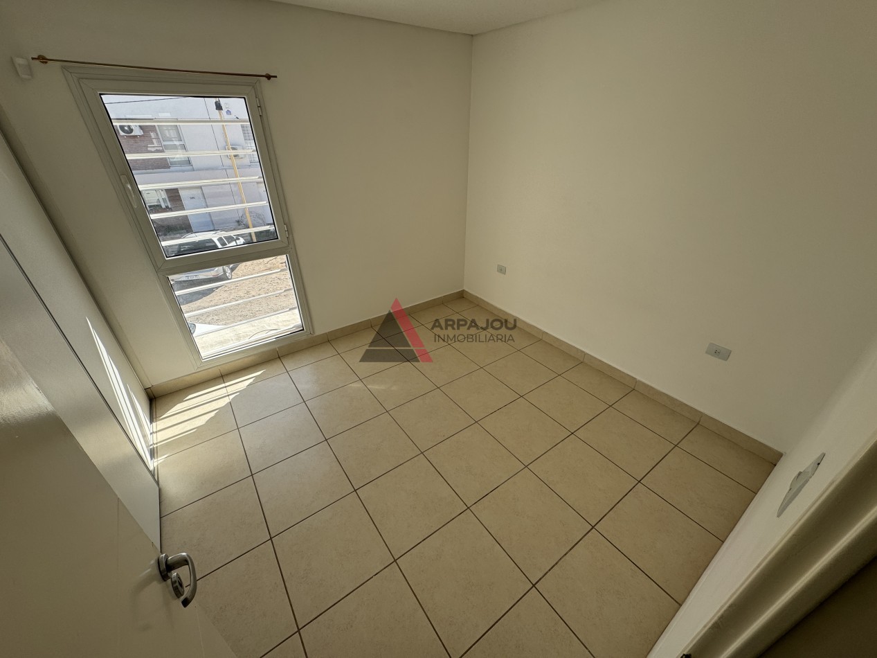 DUPLEX 2 DORM - BARRIO ASPA - CENTENARIO