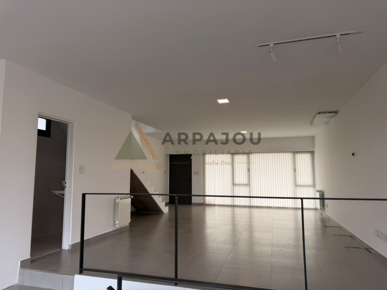 ALQUILER DUPLEX 2 DORM - SANTA ANGELA - CENTENARIO
