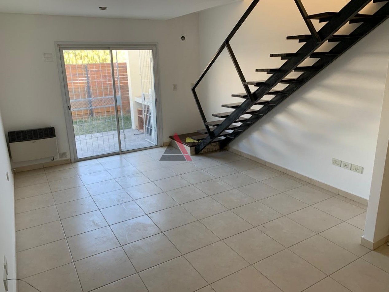 DUPLEX 2 DORM - BARRIO ASPA - FERNANDEZ ORO