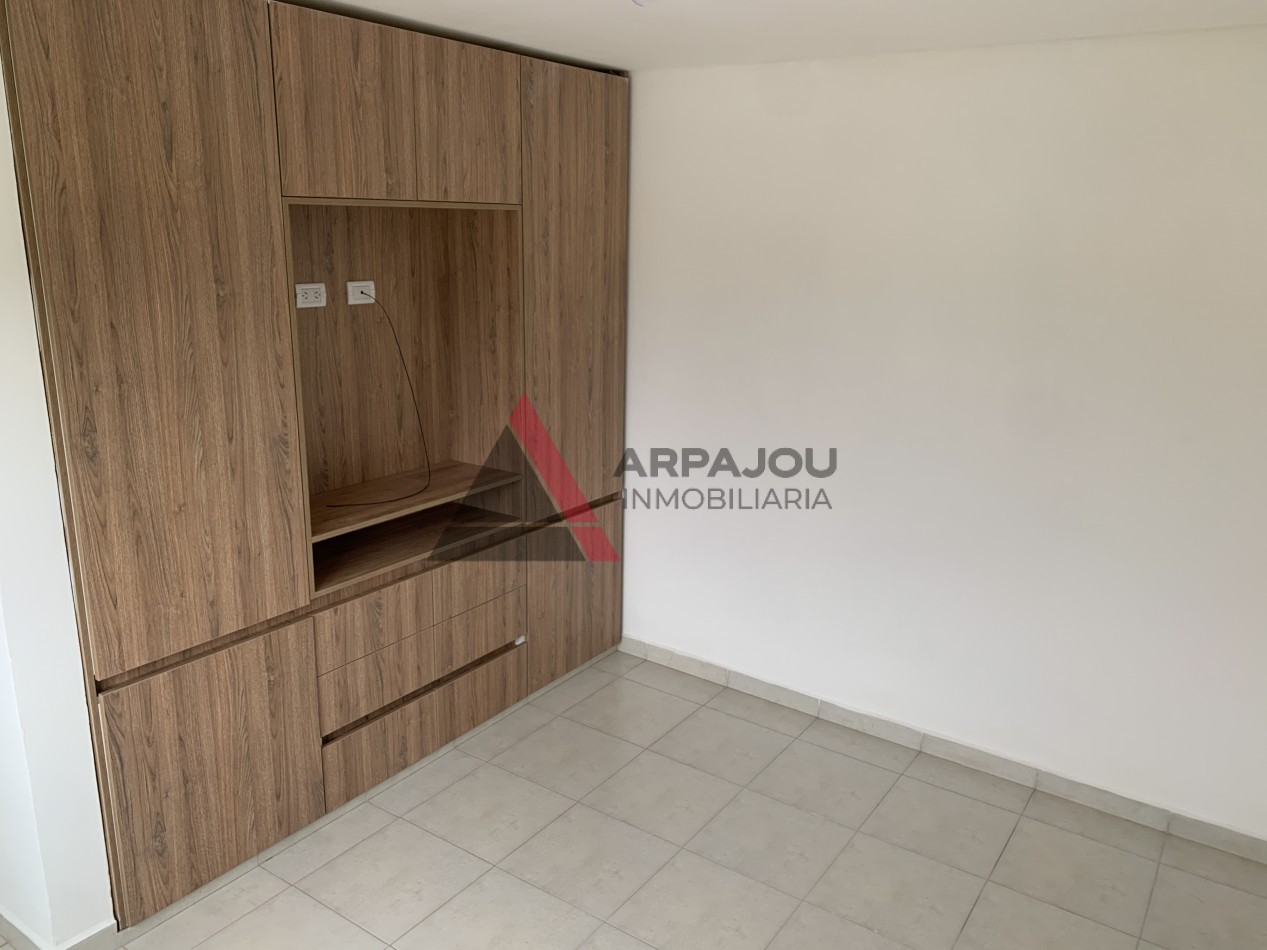 DUPLEX 2 DORM - BARRIO CINCO SOLES - PLOTTIER
