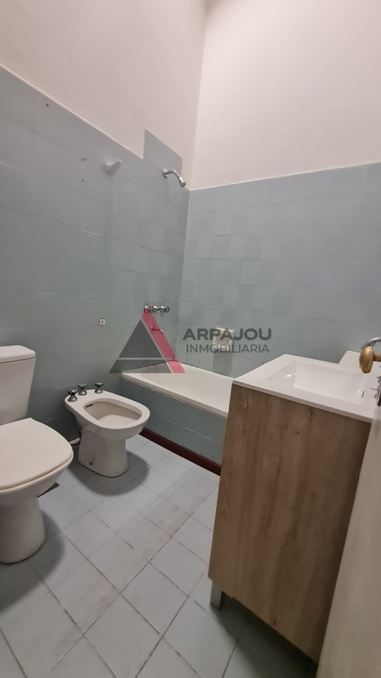 CASA 4 DORM - FORMOSA 900 - NEUQUEN CAPITAL