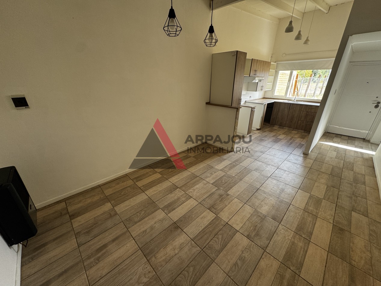 CASA 2 DORM - BARRIO VIENTOS DEL SUR - PLOTTIER