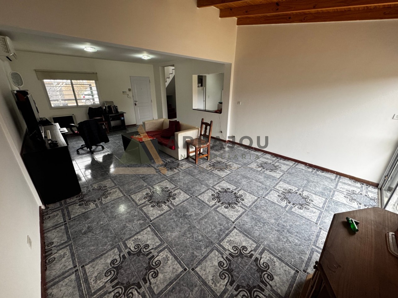 CASA 3 DORM - LAS LILAS - PLOTTIER