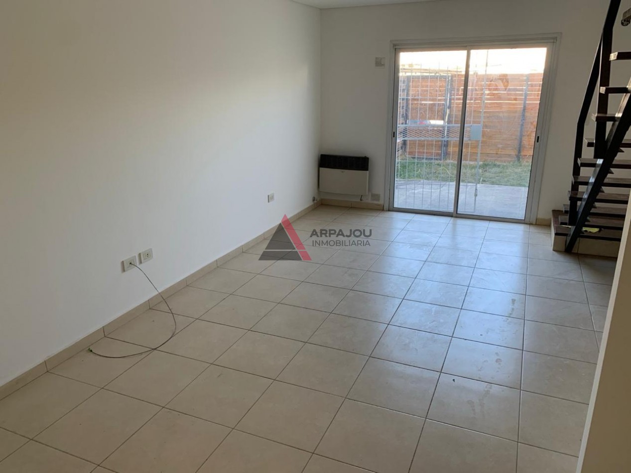 DUPLEX 2 DORM - BARRIO ASPA - FERNANDEZ ORO