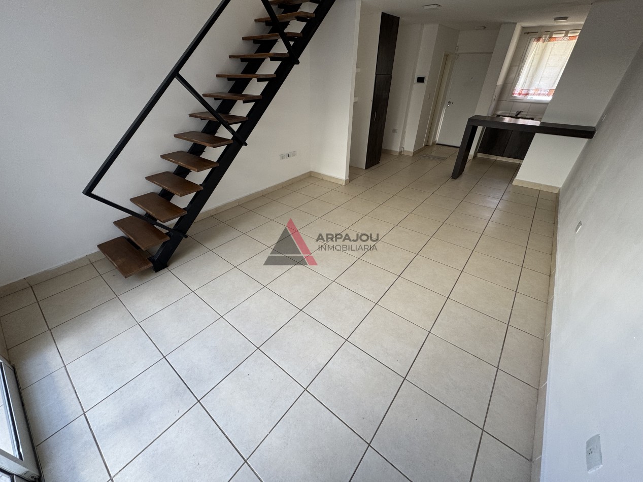 DUPLEX 2 DORM - BARRIO ASPA - CENTENARIO