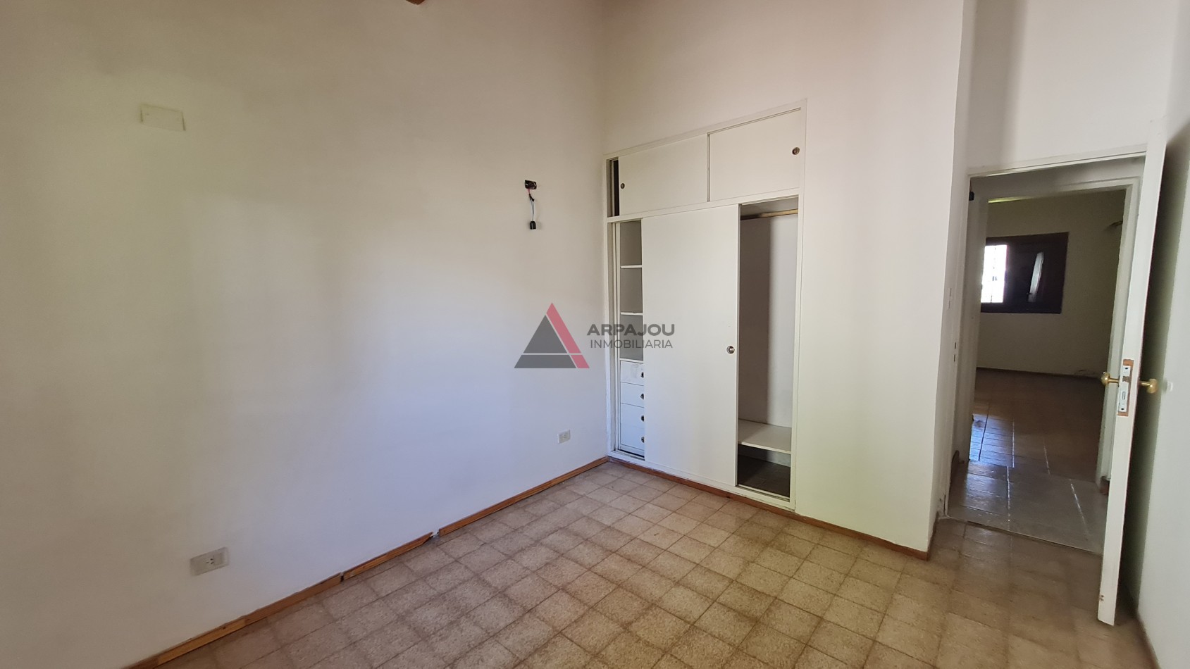 CASA 4 DORM - FORMOSA 900 - NEUQUEN CAPITAL
