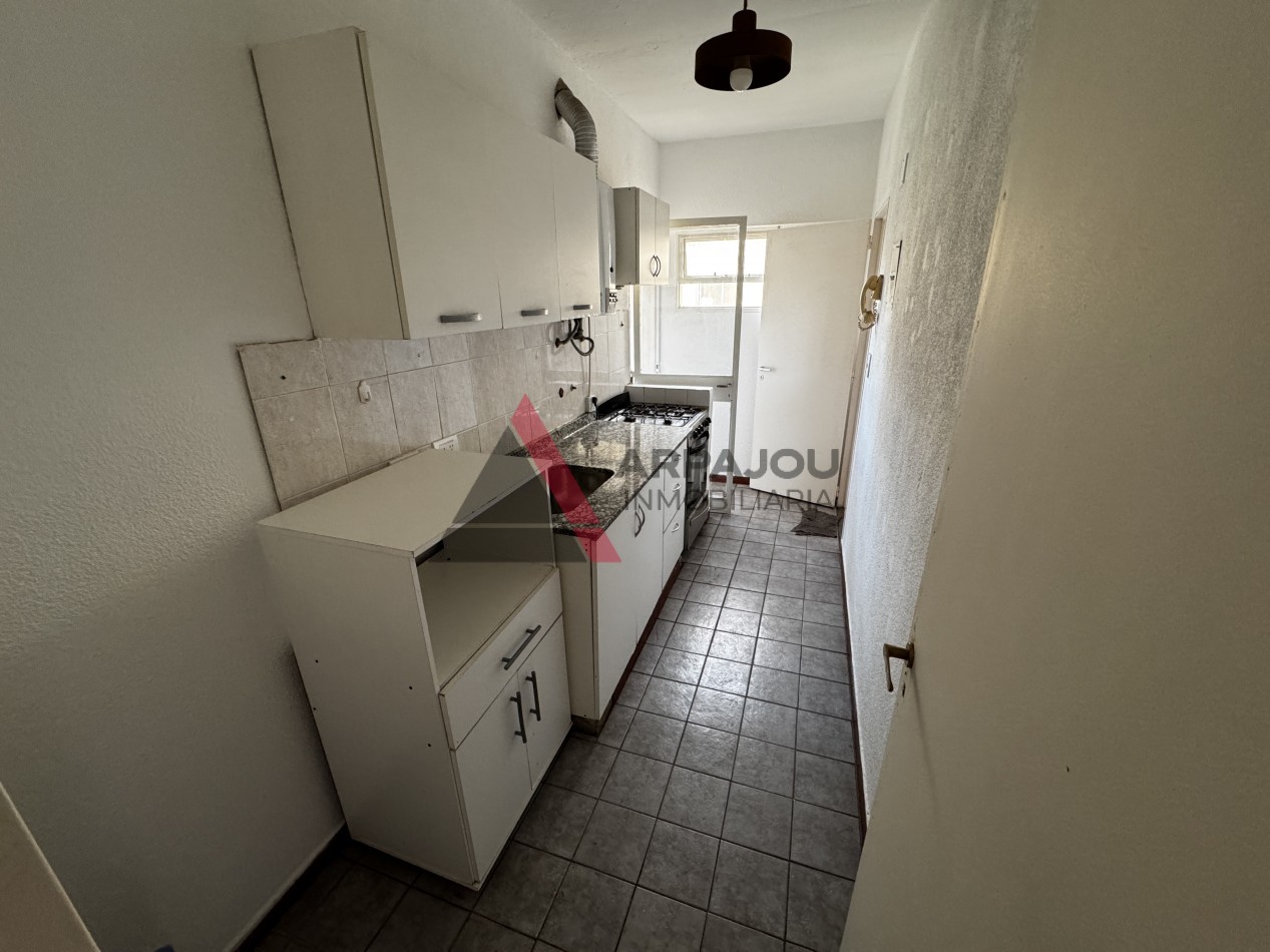 DEPTO 3 DORM - CHILE Y AV. OLASCOAGA - NEUQUEN CAPITAL