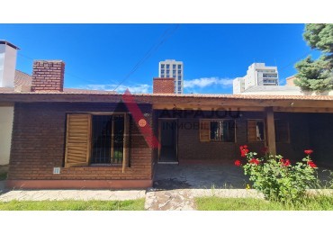 CASA 4 DORM - FORMOSA 900 - NEUQUEN CAPITAL